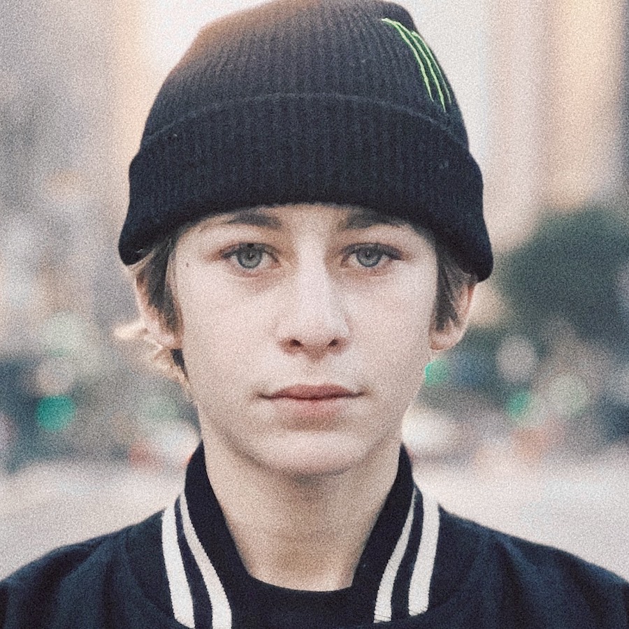 Filipe Mota professional skateboard setup