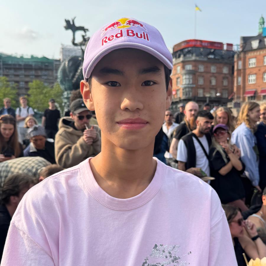 Kang Juni professional skateboard setup