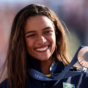 Rayssa Leal professional skateboard setup