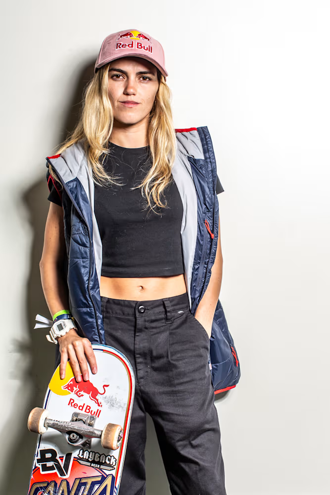 Yndiara Asp professional skateboard setup